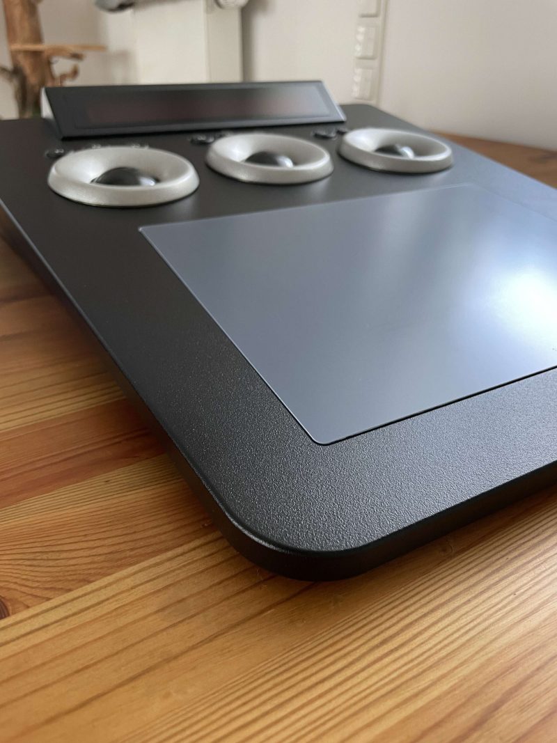 Autodesk Control Surface (refurbished) - Image 14